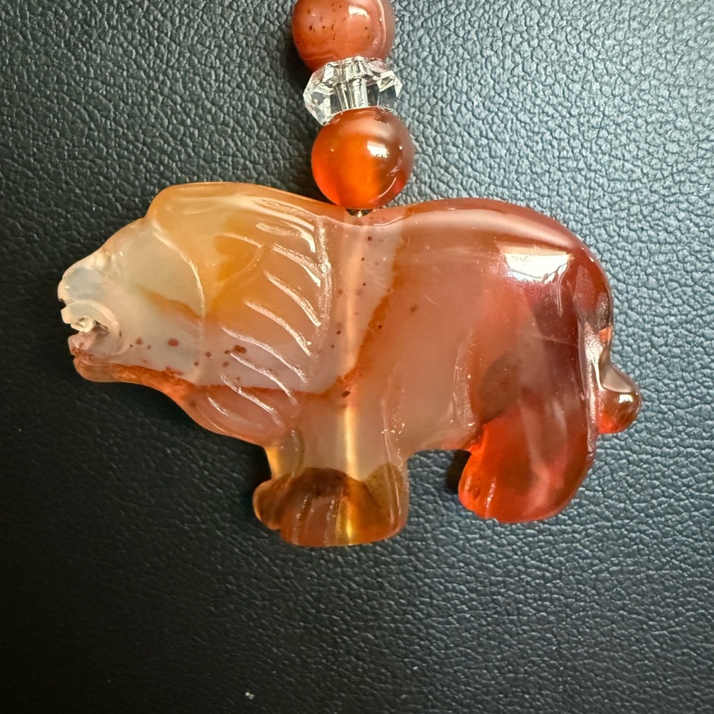 Red and Brown Carnelian Bear Pendant Necklace - Picture 3 of 11